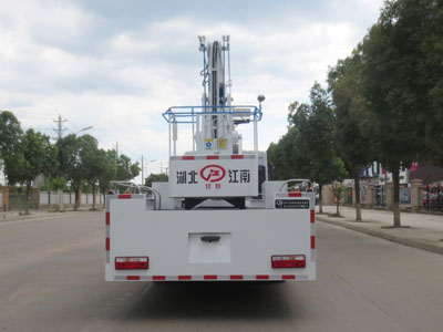 東風D9型24米高空作業車