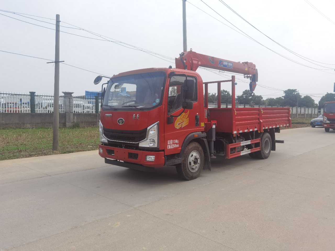 重汽豪曼3280（國(guó)六）隨車吊