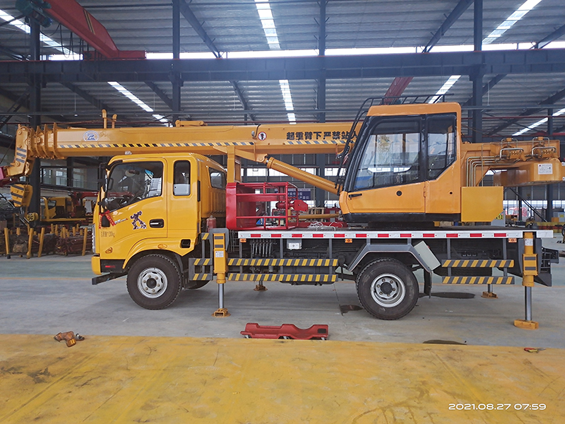 唐駿10噸汽車吊