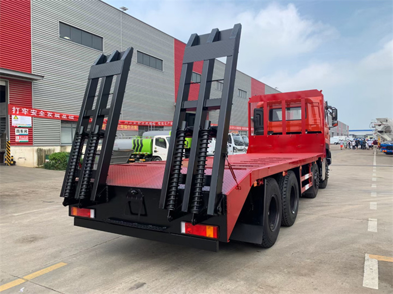 東風天龍國六前四后八平板車